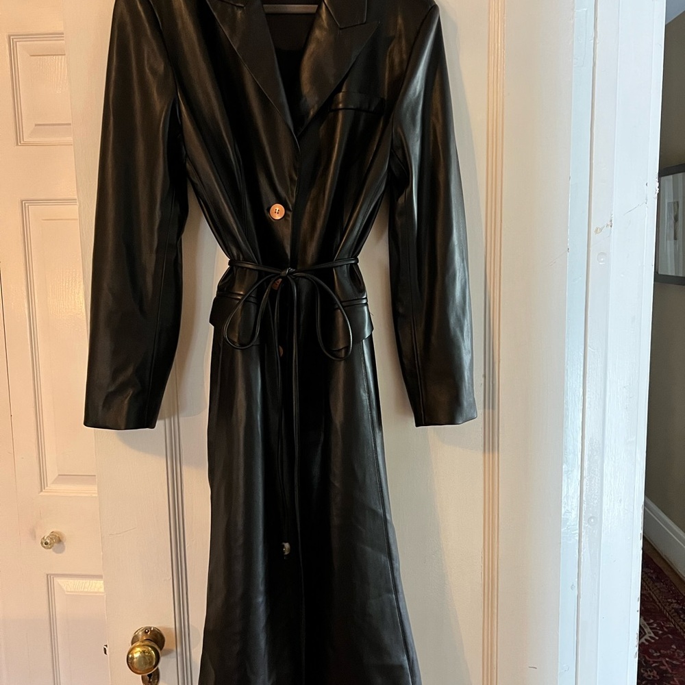 Beautiful Ellie Tahari vegan leather trench coat, never worn